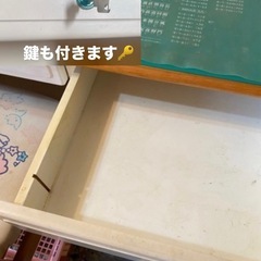 年内引取り可能です★学習机キキララ★約10万円相当の丈夫な学習机の画像