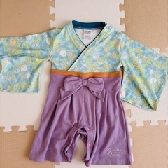 【美品】袴ロンパース　すみっコぐらし　サイズ80の画像