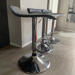 中古　カウンターチェア 3脚セット 昇降式　ジャンク
品 の画像