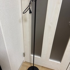 IKEA　フロアランプの画像