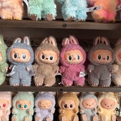 9月22日から販売開始　正規品、ラブブぬいぐるみの画像