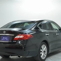 中古車販売店の画像