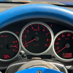 ローンは毎月22,200円～　インプレッサＷＲＸ　ＳＴｉ　アプライドモデルＥ　ターボ　純正６速ＭＴ　柿本改マフラー　ＭＯＭＯコマンド２ステアリング　大型リアスポイラー　ブレンボキャリパー　純正バケットシート　バックカメラ　タイミングベルト交換済みの画像