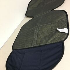 A377　TMJ シートプロテクター　チャイルドシート保護マット　座面を保護　車用の画像