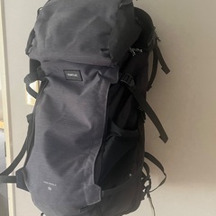 FORCLAZ（フォルクラ）登山・トレッキング バックパック TRAVEL 500 50 L スーツケース開口付き ブラックの画像