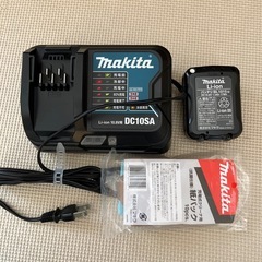 【問い合わせ多数につき一旦締め切ります】マキタ　コードレス掃除機　別売サイクロンアタッチメント付きの画像