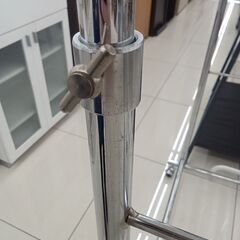 ★リユースのサカイ日立店★HJ7771  ハンガーラック シルバー H147×D42.5×W93 クリーニング済み の画像