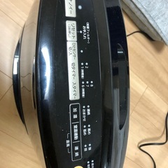 加湿機能付き電気ストーブの画像