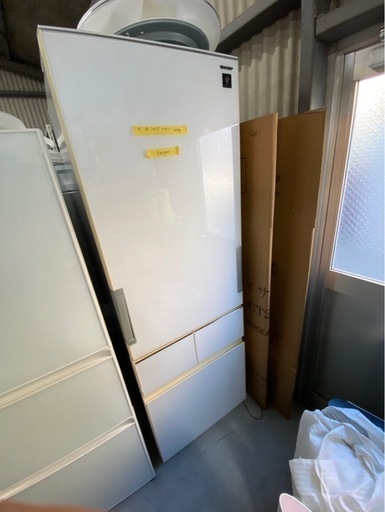 2017年製?シャープ【両開き  どっちもドア】415L 4ドアノンフロン冷蔵庫(0820c) 