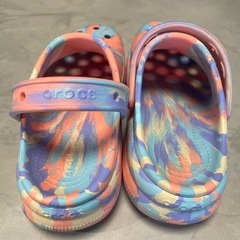 crocs クロックス サンダル 21センチ　キッズ マーブル厚底 の画像