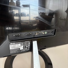 取引中パソコン用モニターの画像