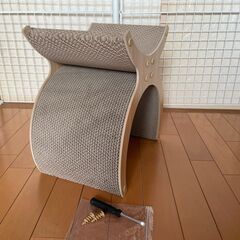 交換できる猫の爪とぎ　ハイベッド（カインズホーム）の画像