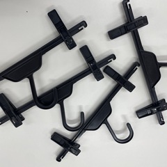 大量にあり　プラスチック　ボトムハンガーの画像