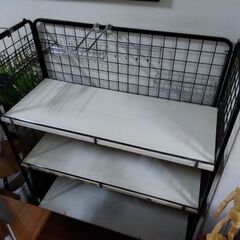 棚　キャビネット　付属の小物の画像