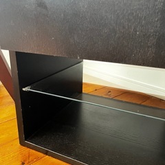 IKEA ベッドサイドボード　の画像