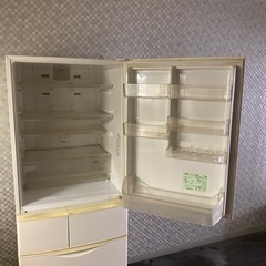 サンヨー5ドア冷蔵庫の画像