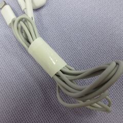 ( M-874 )iPhone用 イヤホン ２個まとめて まとめ売り 中古 動作確認済みの画像