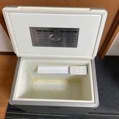 Domestic ポータブル冷蔵庫 3WAY（AC／DC／カセットガス） イオン藻岩店近くにて直接受け渡し限定の画像