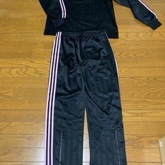【決まりました】adidasメンズジャージ上下の画像
