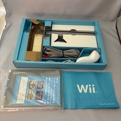 Wii本体　ソフト5本　ハンドル付の画像