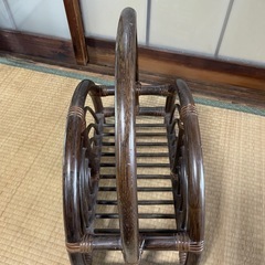木製 マガジンラックの画像