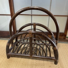 木製 マガジンラックの画像