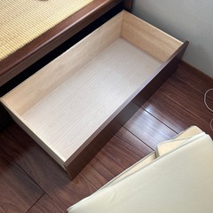 ベッドの画像