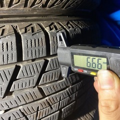 175/70r14 84Qヨコハマ16週2023年スタッドレスタイヤとホイール4本セットの画像