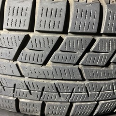 175/70r14 84Qヨコハマ16週2023年スタッドレスタイヤとホイール4本セットの画像