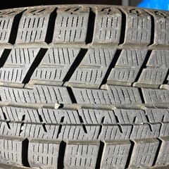 175/70r14 84Qヨコハマ16週2023年スタッドレスタイヤとホイール4本セットの画像