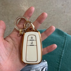 Futwod 丰田 智能 钥匙套 钥匙扣 轻量 2个按钮 钥匙包 钥匙包 新款 C-HR 普锐斯 50系 凯美瑞 70系 皇冠 RAV4 50系 Mirai 卡罗拉轿车 智能 钥匙包 钥匙 时尚 全面保护 白色の画像