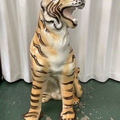 家具ならトレファク吉川店！！   虎オブジェの画像