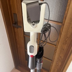 【取引先決定】dyson 掃除機充電スタンドの画像