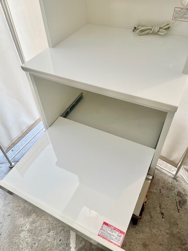 《売約済》ニトリ レジューム NITORI レンジボード キッチンボード 食器棚 キッチン収納 家電収納 スライド棚 コンセント付き レンジ台 ホワイト 食器収納 炊飯器置き台 キッチンラック resume kitchen board cabinet cupboard リユース リサイクル nitori