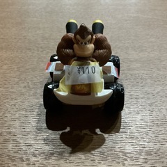マリオカート🏎️ドンキーコングフィギュアミニカーマクドナルド🍔おもちゃ茶色白赤黒の画像
