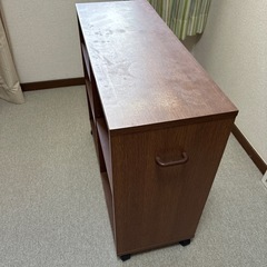 キャスター付きカラーボックス茶色の画像