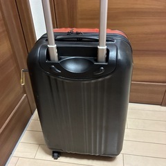 キャリーケース
の画像
