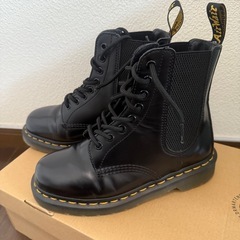 Dr.Martens ドクターマーチンUK4/23cm 8ホール　レースアップレザーブーツ の画像