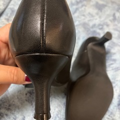 黒のパンプス
の画像