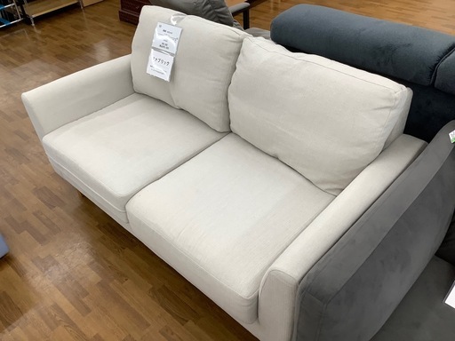 90分の無料軽トラック貸出サービス！MOMO natural 2人掛けソファー