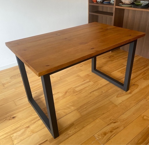 LOWYA ダイニングテーブル