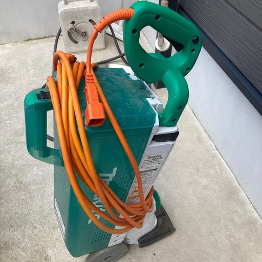 【半額以下】マキタ 電動芝刈り機 MLM1610 160mm