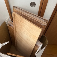 2×4木材・棚板（1,800円にてお譲り致します）の画像