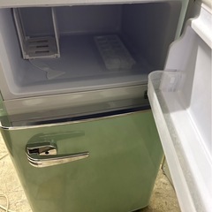 アイリスオーヤマ レトロデザイン冷蔵庫 PRR-082D-LG 2021年製　1人用冷蔵庫　の画像