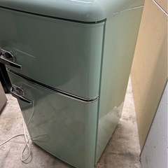 アイリスオーヤマ レトロデザイン冷蔵庫 PRR-082D-LG 2021年製　1人用冷蔵庫　の画像