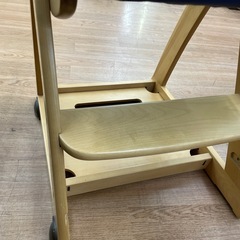 ☆ドリーム荒牧店☆ジモティー割引有☆【クリーニング済】イトーキ　学習椅子の画像