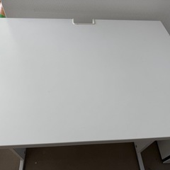 美品　
オフィスデスクの画像