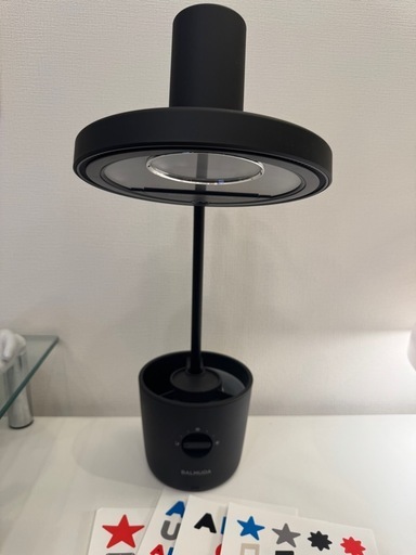 バルミューダ ライト