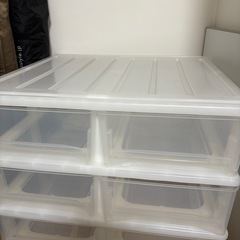 押入れ収納引き出しの画像