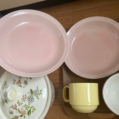 食器セットの画像